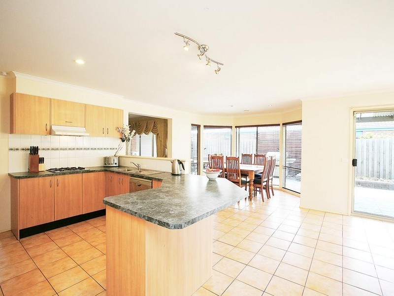 44 Mariner Close, Cranbourne North VIC 3977
