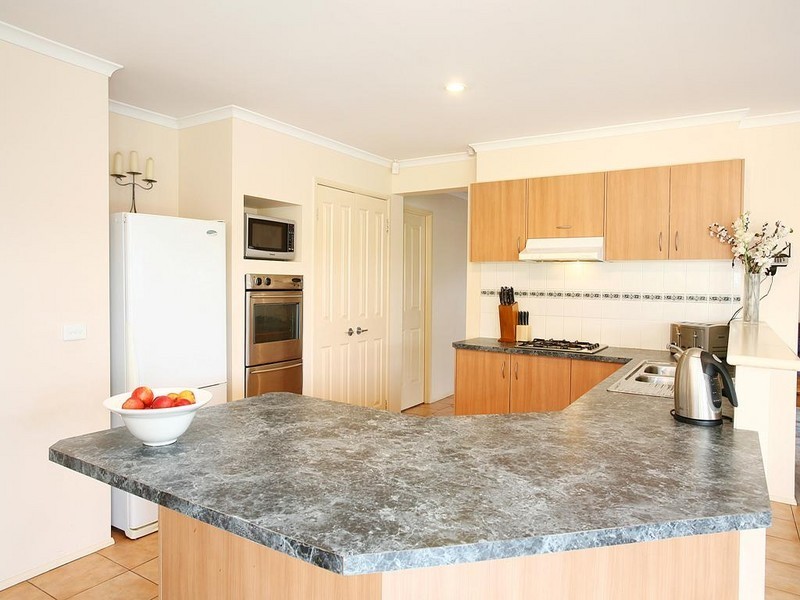 44 Mariner Close, Cranbourne North VIC 3977