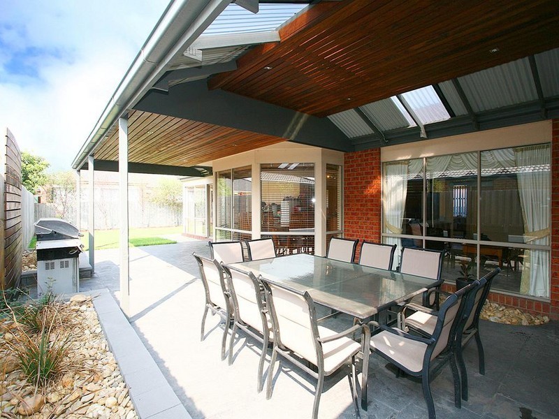 44 Mariner Close, Cranbourne North VIC 3977