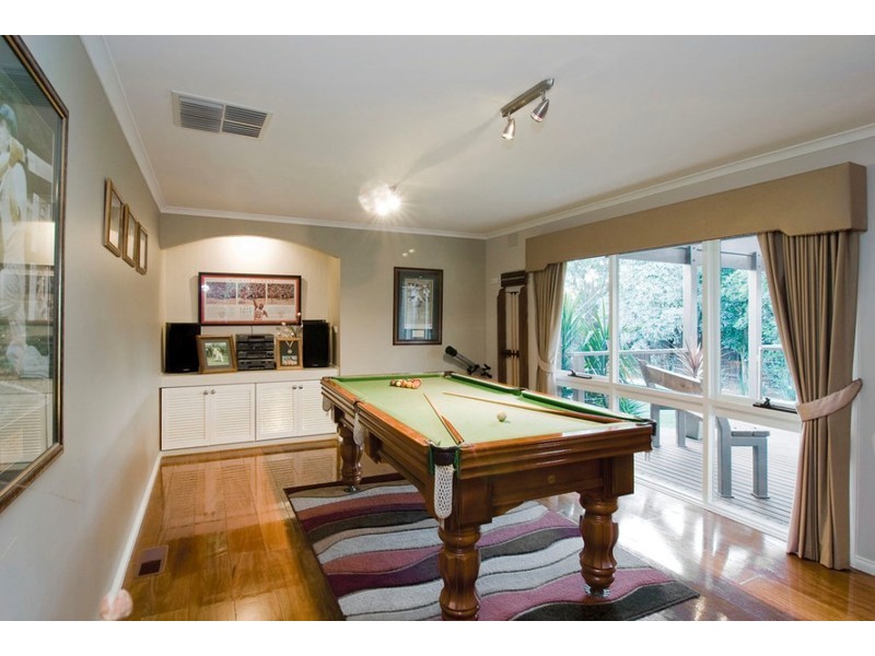 18 Earlston Square, Berwick VIC 3806