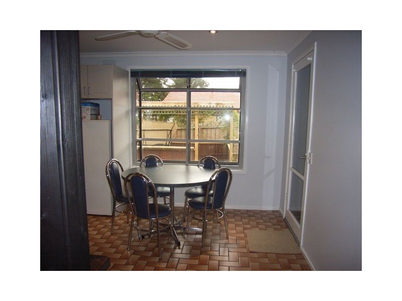 18 Tinks Rd, Narre Warren VIC 3805