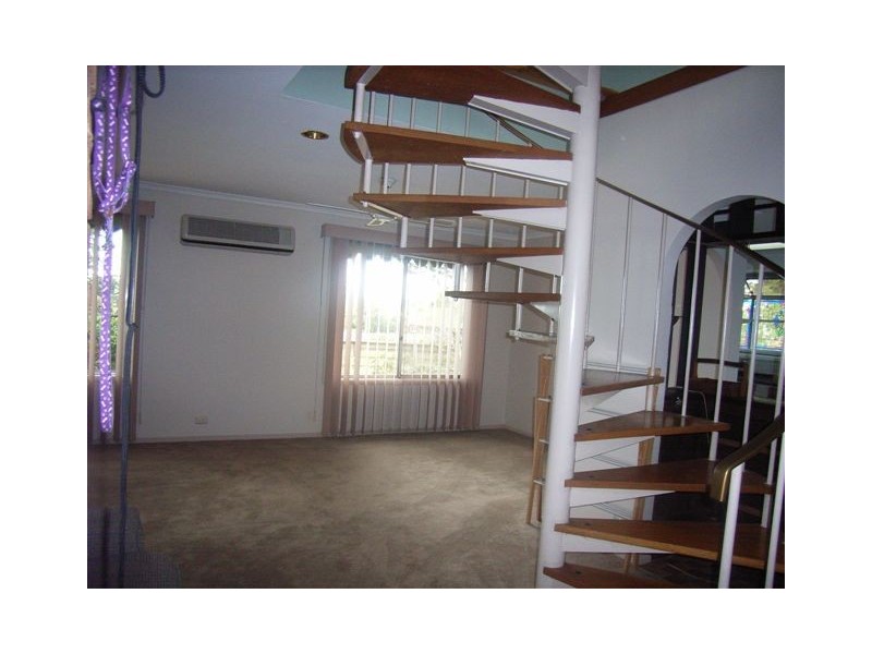 18 Tinks Rd, Narre Warren VIC 3805