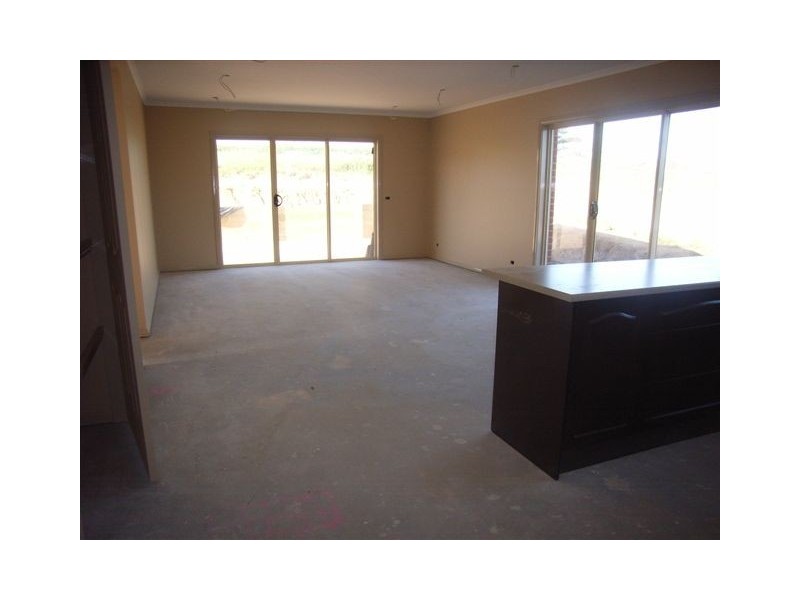 9 Sweetgum Court, Pakenham VIC 3810