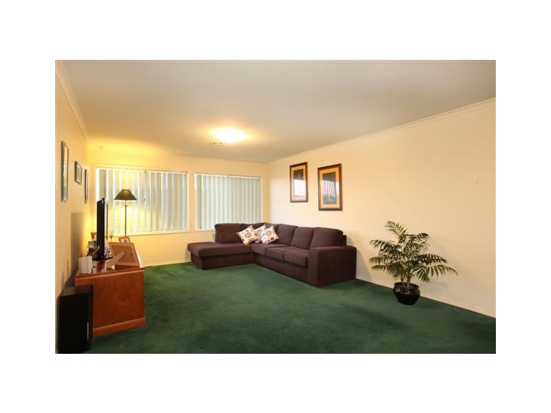 5 McCubbin Way, Berwick VIC 3806