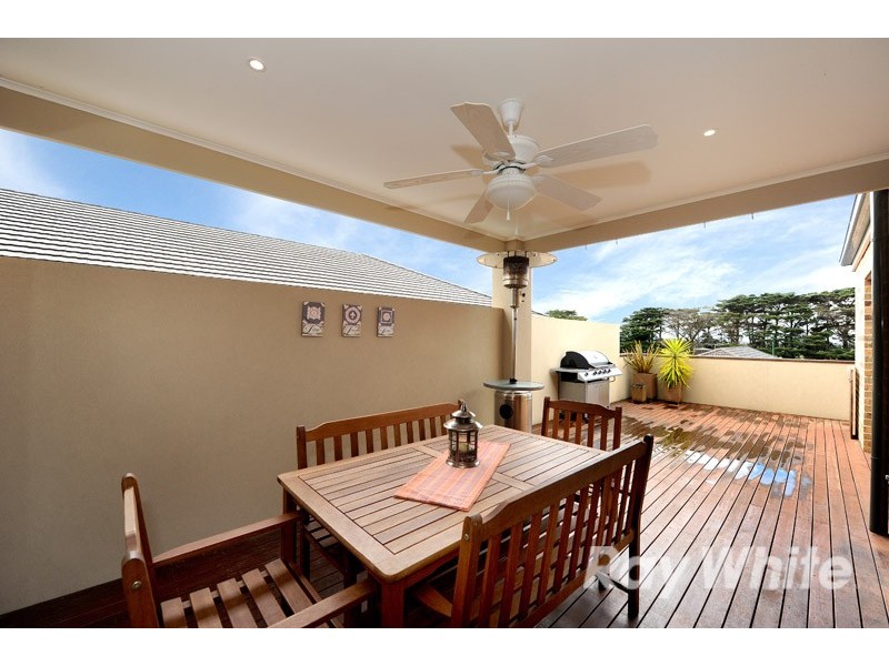 8 Southgate Drive, Berwick VIC 3806