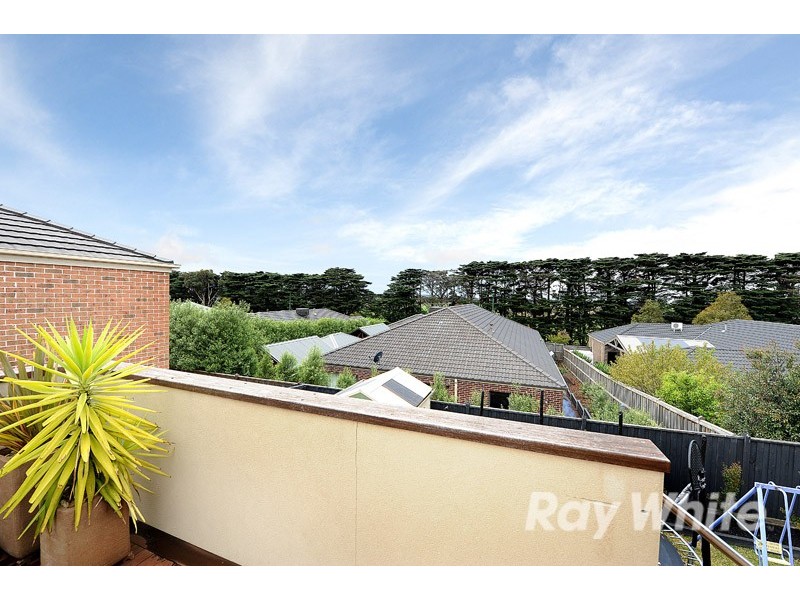 8 Southgate Drive, Berwick VIC 3806