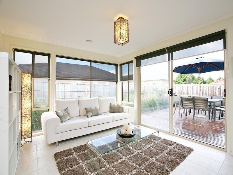 102 Robinswood Parade, Narre Warren South VIC 3805