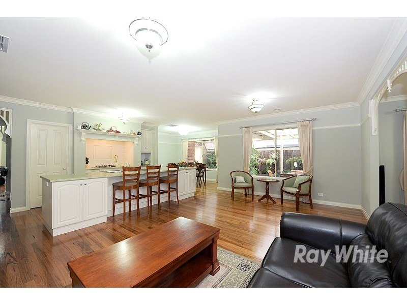 16 Leisurewood Drive, Berwick VIC 3806