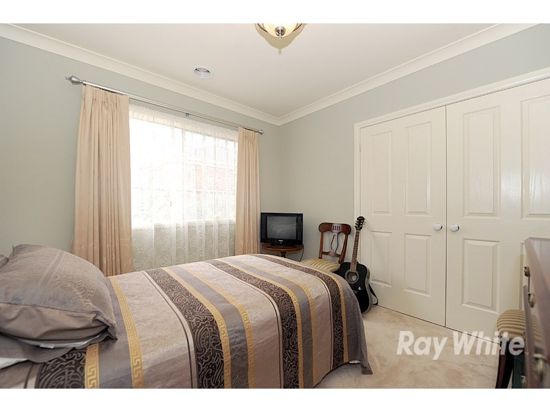 16 Leisurewood Drive, Berwick VIC 3806