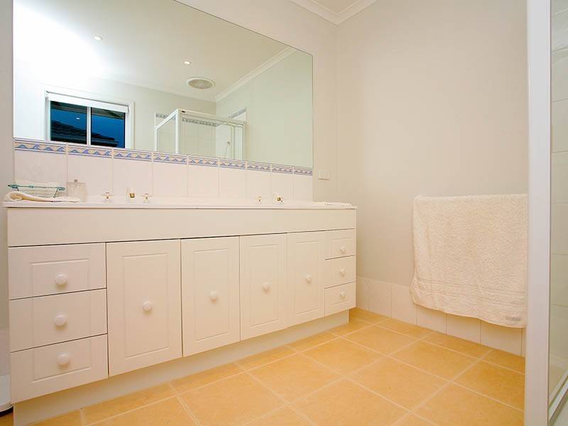 66 Sherwood Road, Narre Warren South VIC 3805
