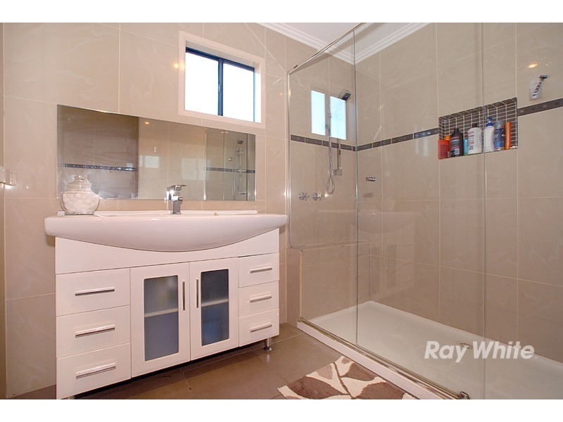 10 Ambrose Court, Berwick VIC 3806