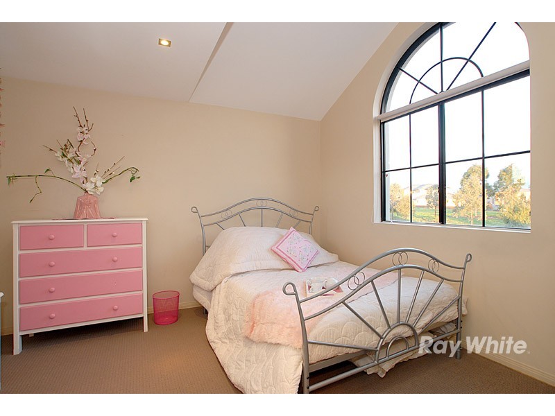 10 Ambrose Court, Berwick VIC 3806