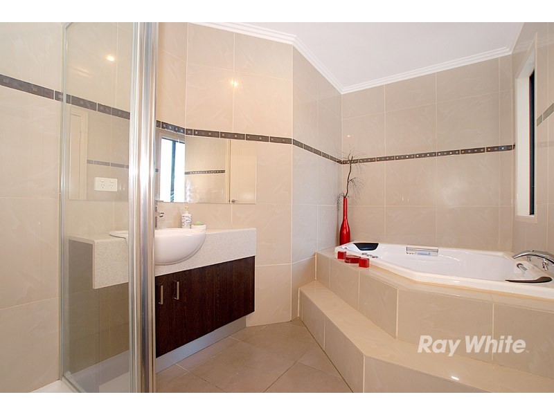 10 Ambrose Court, Berwick VIC 3806