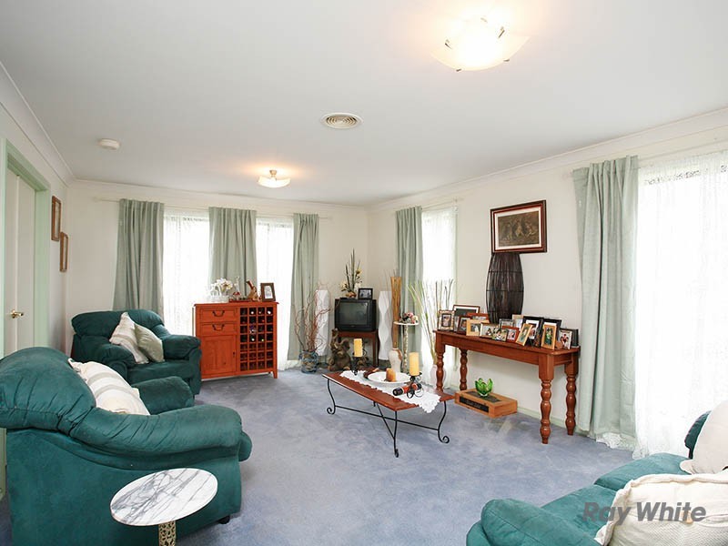 14 Mountain View Circuit, Beaconsfield VIC 3807