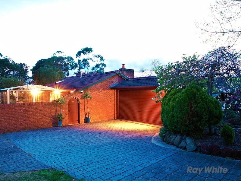 1 Grant Court, Beaconsfield Upper VIC 3808