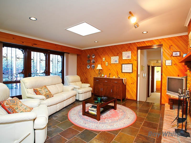 1 Grant Court, Beaconsfield Upper VIC 3808