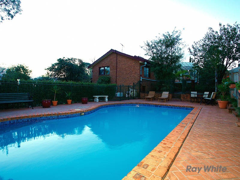 1 Grant Court, Beaconsfield Upper VIC 3808