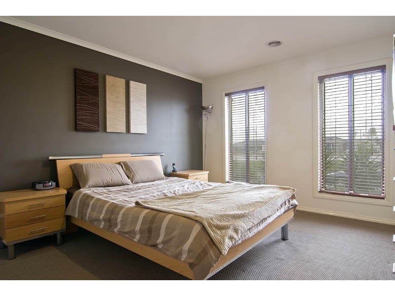 16 Pevensey Drive, Narre Warren South VIC 3805