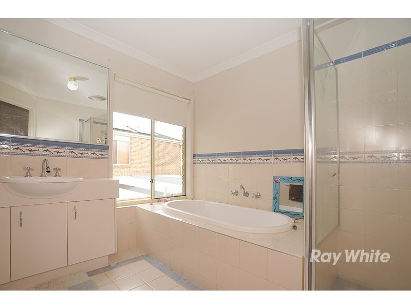 42 The Quays, Narre Warren South VIC 3805