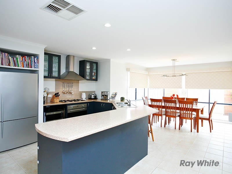 6 Lynch Court, Berwick VIC 3806