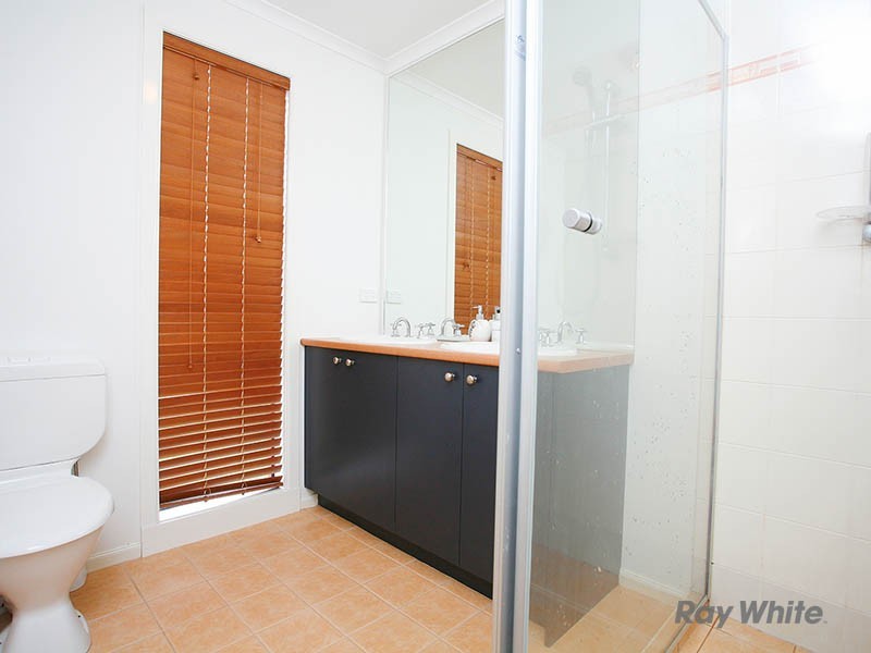 6 Lynch Court, Berwick VIC 3806