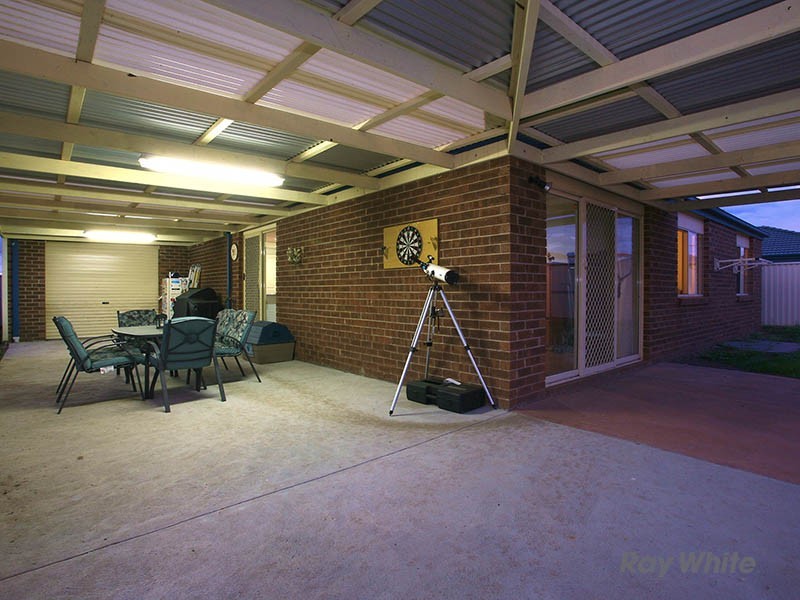 31 Bluehills Boulevard, Pakenham VIC 3810