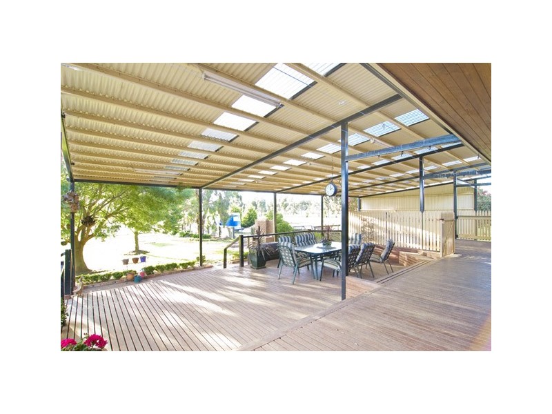 21 Jacques Road, Narre Warren North VIC 3804