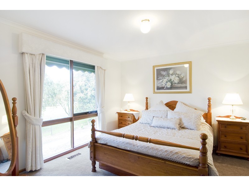 21 Jacques Road, Narre Warren North VIC 3804