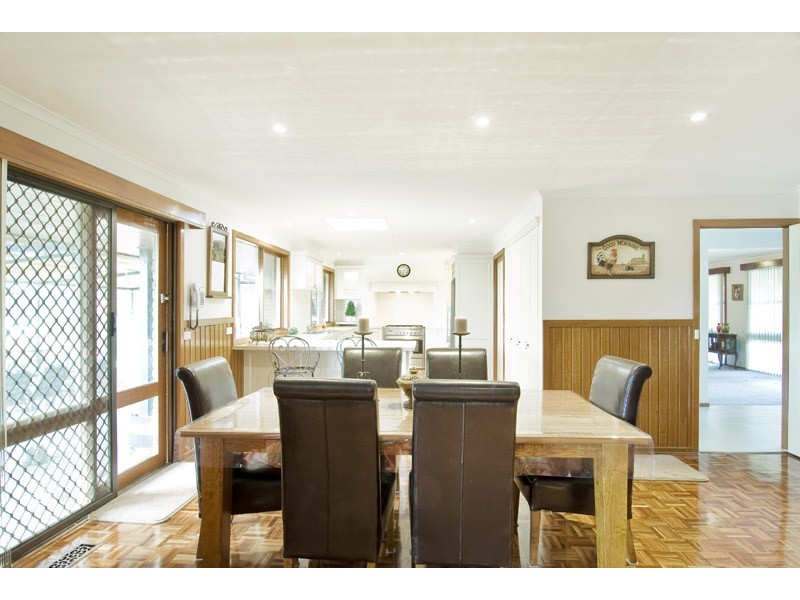 21 Jacques Road, Narre Warren North VIC 3804