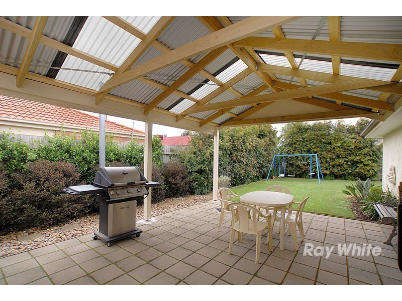 6 Turella Close, Berwick VIC 3806