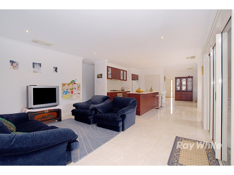 44 Whistler Avenue, Berwick VIC 3806