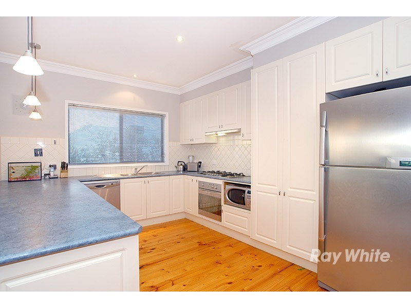 87 Montbrae Circuit, Narre Warren North VIC 3804