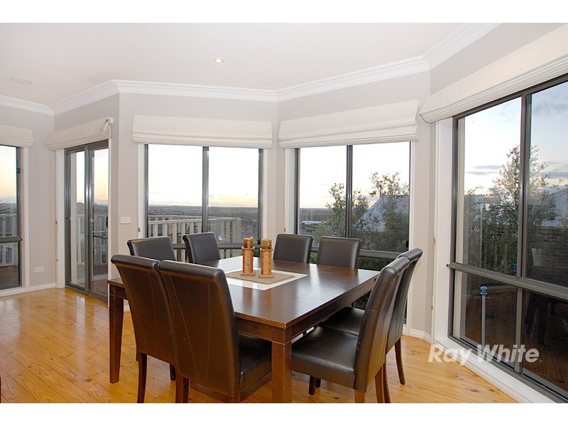 87 Montbrae Circuit, Narre Warren North VIC 3804