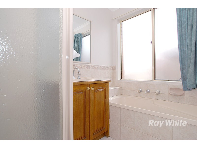 3 Wanderer Court, Berwick VIC 3806