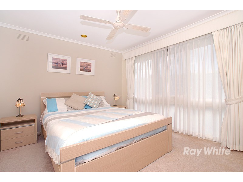 25 Jacques Road, Narre Warren North VIC 3804