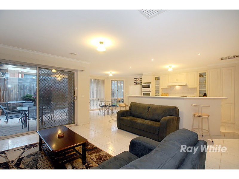 28 Bella Crescent, Hallam VIC 3803