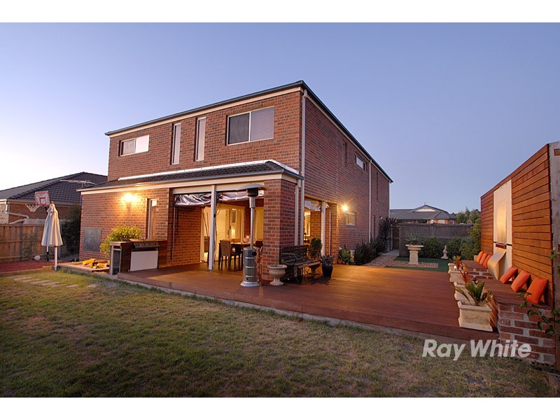 9 Angelique Street, Berwick VIC 3806