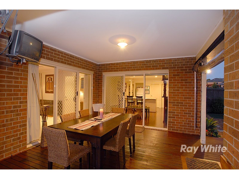 9 Angelique Street, Berwick VIC 3806