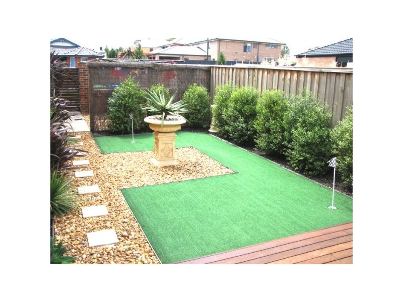 9 Angelique Street, Berwick VIC 3806