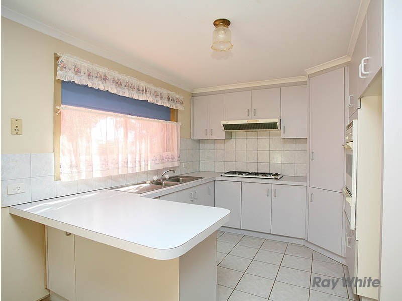 27 Telford Drive, Berwick VIC 3806