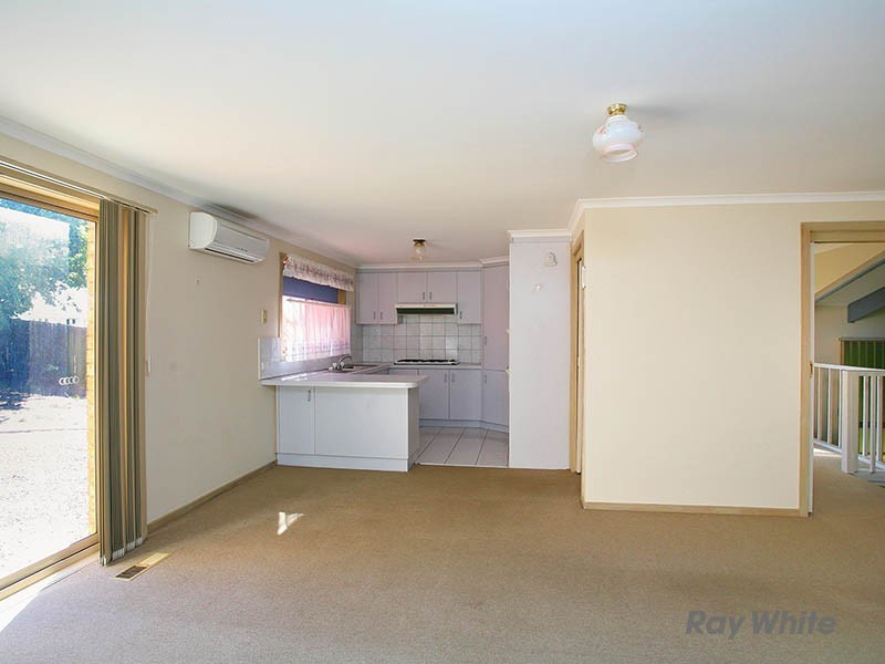 27 Telford Drive, Berwick VIC 3806