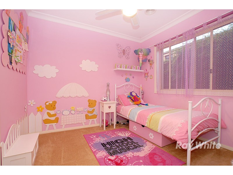 6 Carrum Close, Berwick VIC 3806