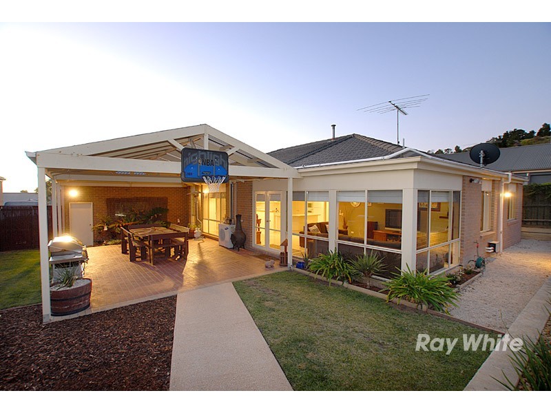 6 Carrum Close, Berwick VIC 3806