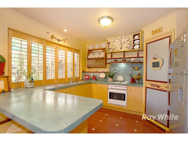 4 Illowra Court, Berwick VIC 3806