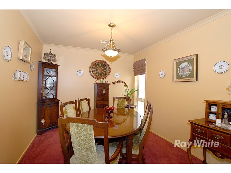 4 Illowra Court, Berwick VIC 3806