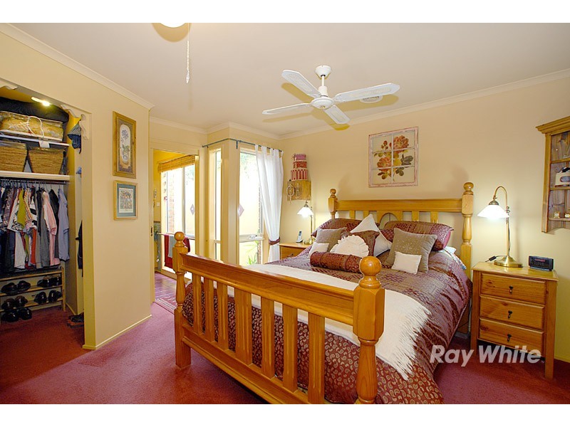 4 Illowra Court, Berwick VIC 3806