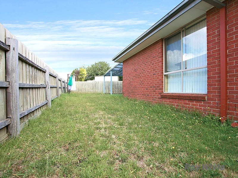 Unit 2/3 Louise Court, Hallam VIC 3803