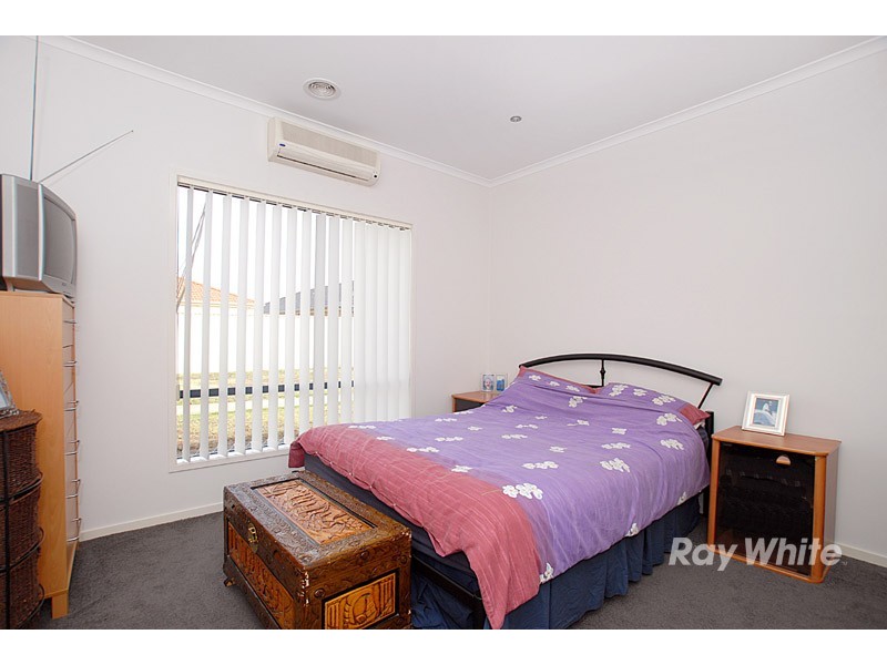 4 Lobelia Street, Pakenham VIC 3810