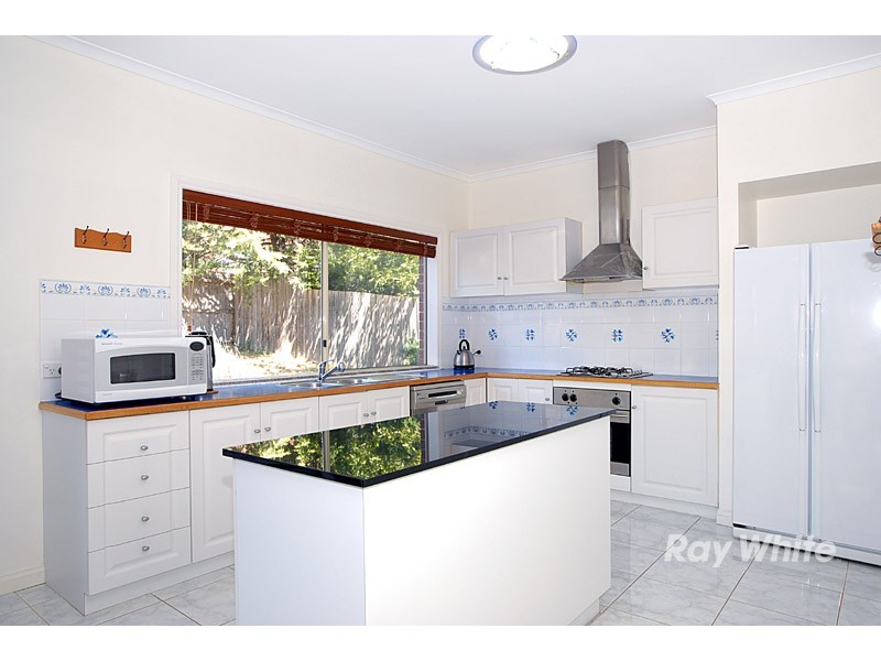 28 Highfielde Avenue, Berwick VIC 3806