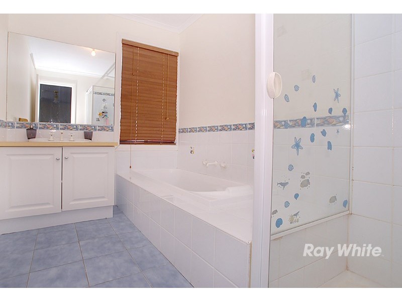 28 Highfielde Avenue, Berwick VIC 3806